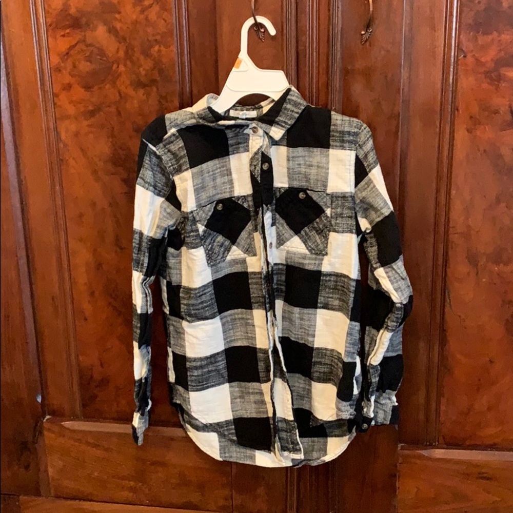 Black and white checkered button up blouse